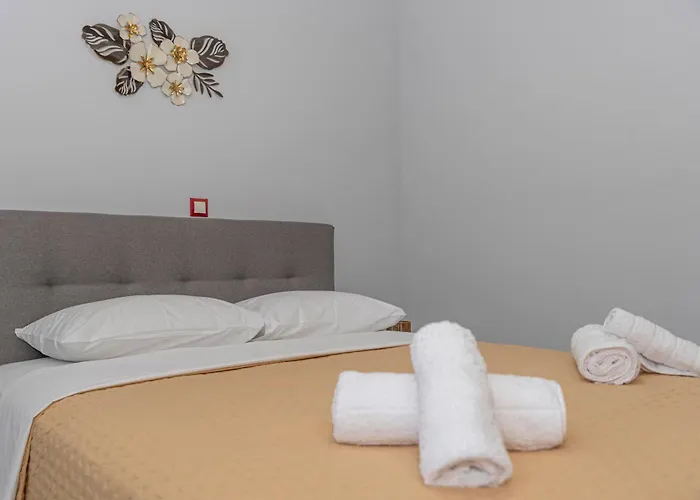 Апартаменты Nikisapartments *